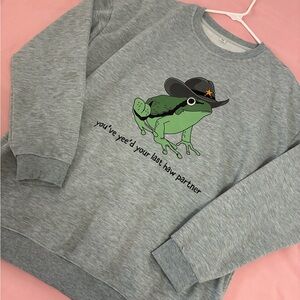 Gray Frog Graphic Sweatshirt
